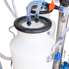 Cargar imagen en el visor de la galería, ORDEÑADORA FARGO 3; ACERO INOXIDABLE A GASOLINA MOTOR HONDA
